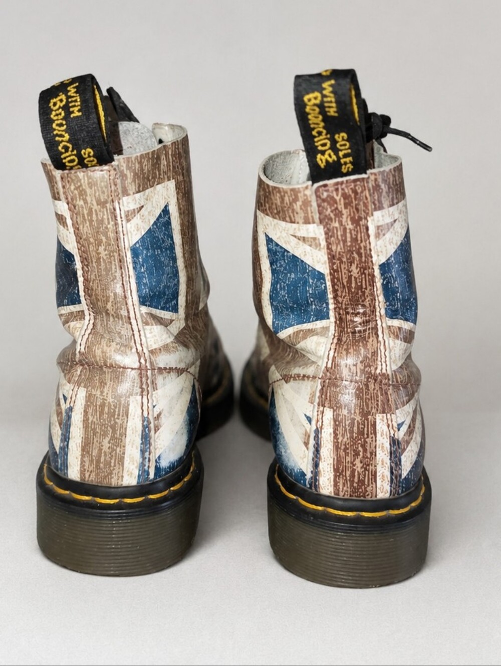 Dr. Martens Pascal Virginia Union Jack 8-eye Boots Size 8 (39) - Picture 5 of 9